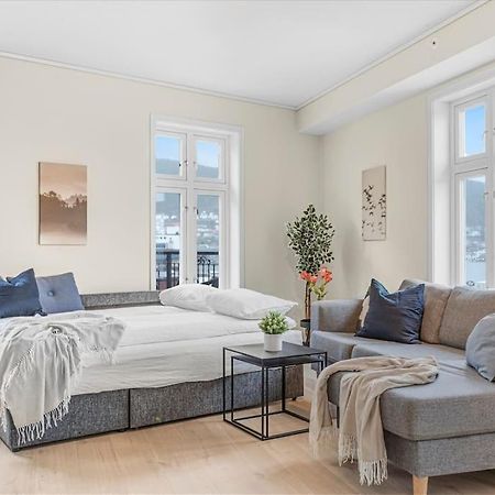 New! Huge Modern Apartment! Fit For Two Families! Bergen Zewnętrze zdjęcie